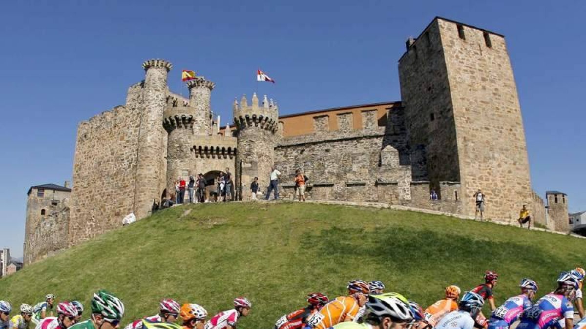 Ponferrada prepara el Mundial 2014 y está a punto de firmar con cuatro patrocinadores. ANA F. BARREDO