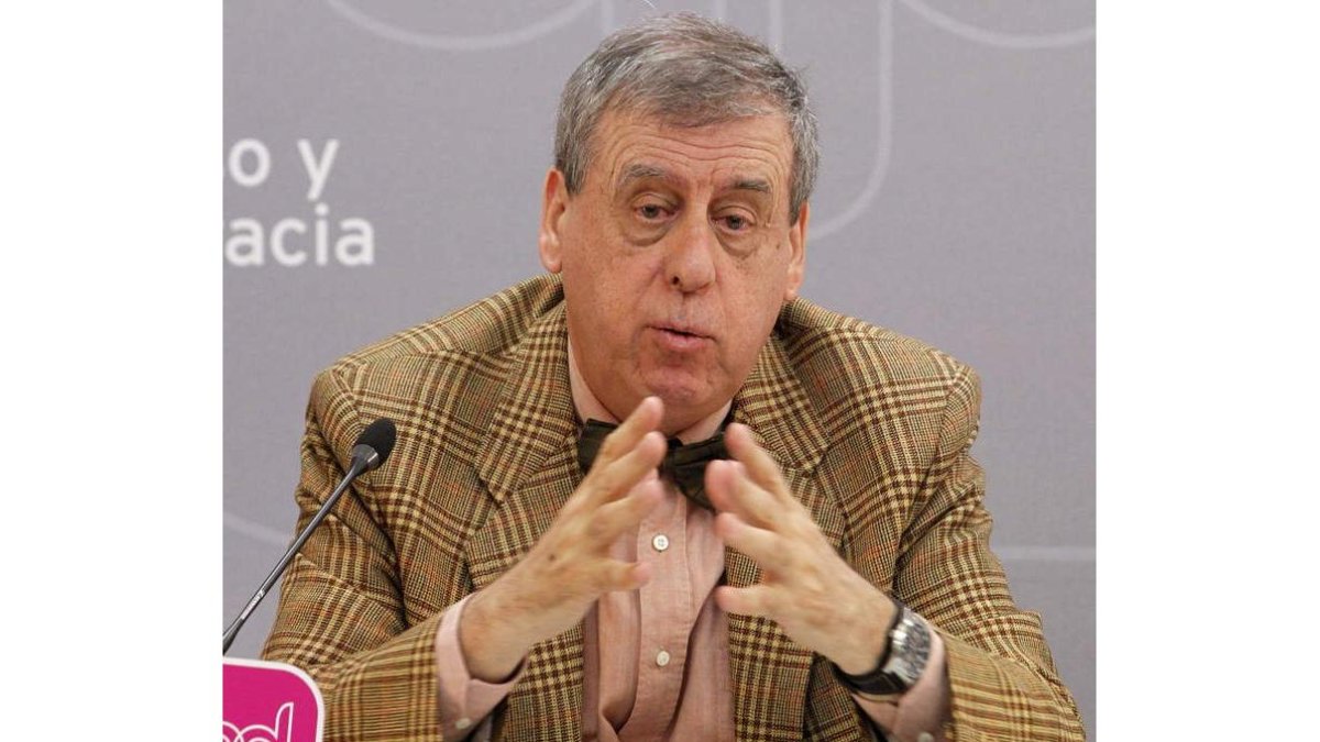 Francisco Sosa Wagner.