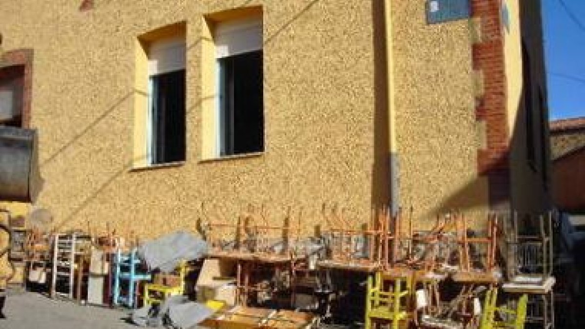 La foto muestra el inicio de las obras de rehabilitación.