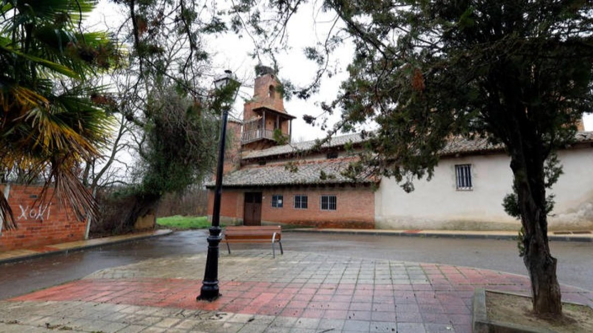 Municipio de Santovenia de la Valdoncina. Marciano PÉREZ