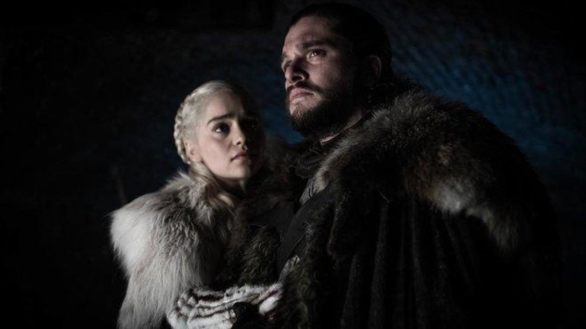 Daenerys Targaryen y John Nieve.