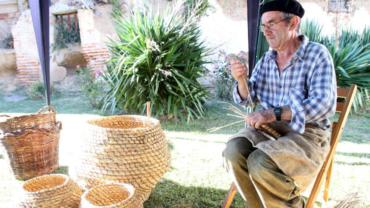 La muestra comenzará su actividad en la plaza de El Atrio de Velilla de la Reina mañana a partir de las 17.30 horas. BRUNO MORENO