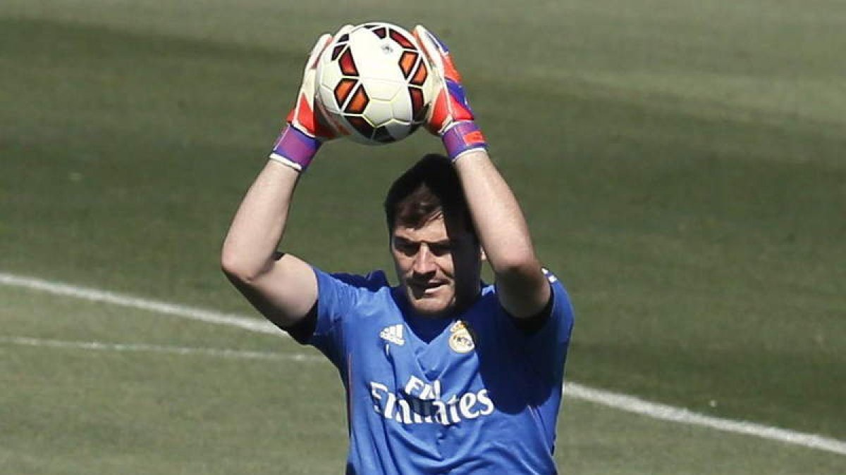 Casillas en el último entrenamiento. El portero está cuestionado y De Gea ya está cerrado.
