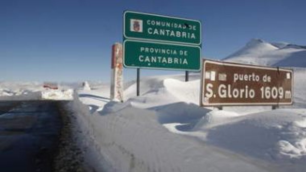 El Puerto de San Glorio linda con la comunidad cántabra