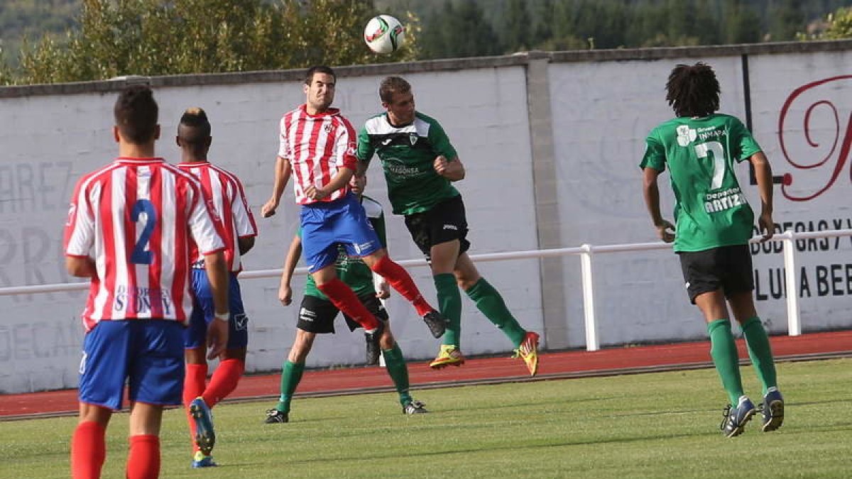 El equipo rojiblanco hizo méritos más que suficientes para llevarse la victoria.