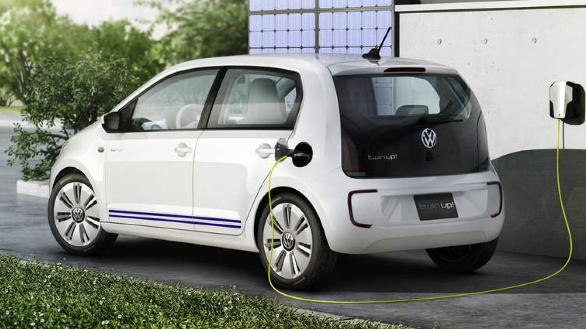 En su variante e-UP!, el utilitario de VW recibe un motor eléctrico.