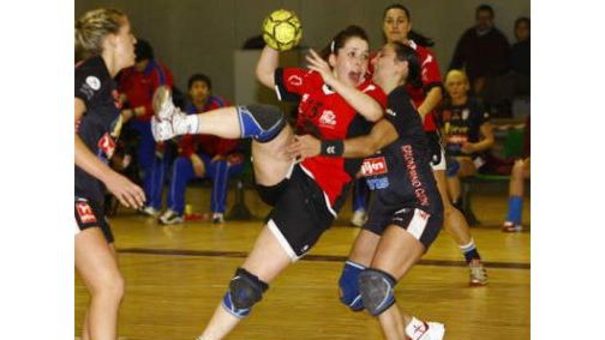 Las jugadoras del Cleba terminaron sufriendo para ganar pero lo importante son los dos puntos conseg