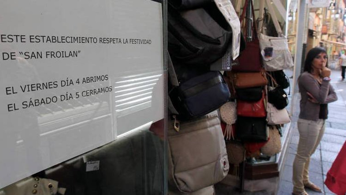 Algunos establecimientos de la ciudad ya anunciaban ayer que abrirán el viernes día 4.