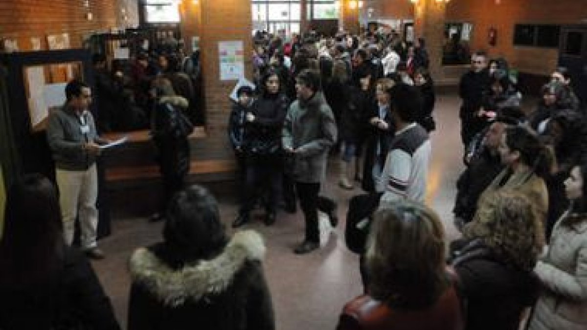 Los opositores llenaron las aulas de las facultades y colapsaron el campus.