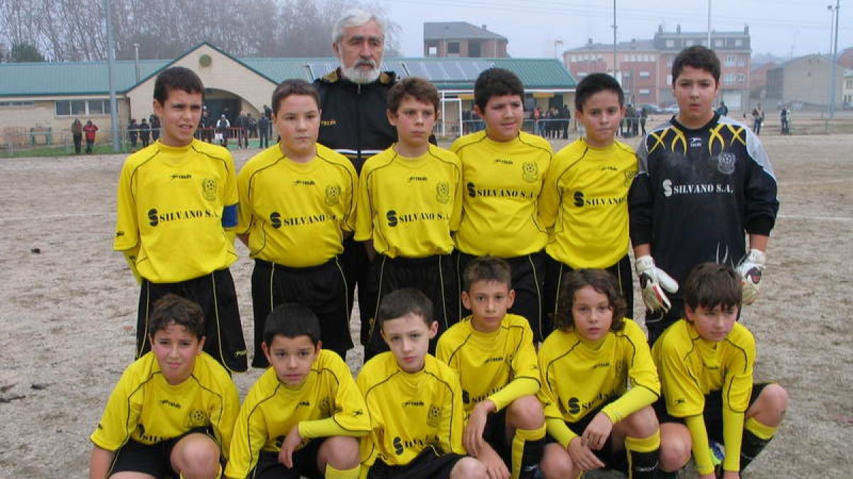 Formación del Cuatrovientos de la 2.ª Provincial Alevín.