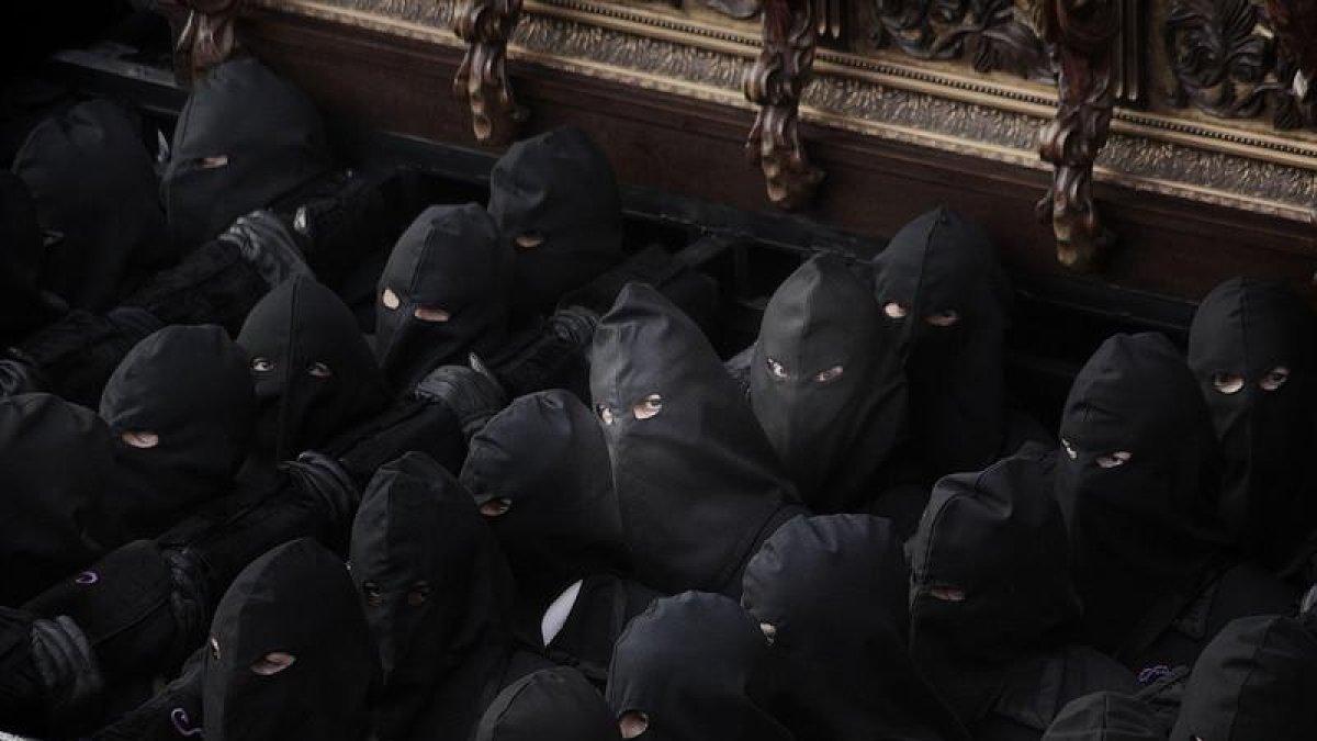 Braceros en un paso durante la pasada Semana Santa