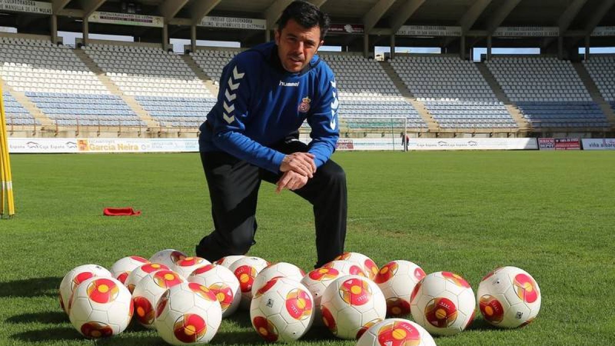 Luis Cembranos, entrenador de la Cultural