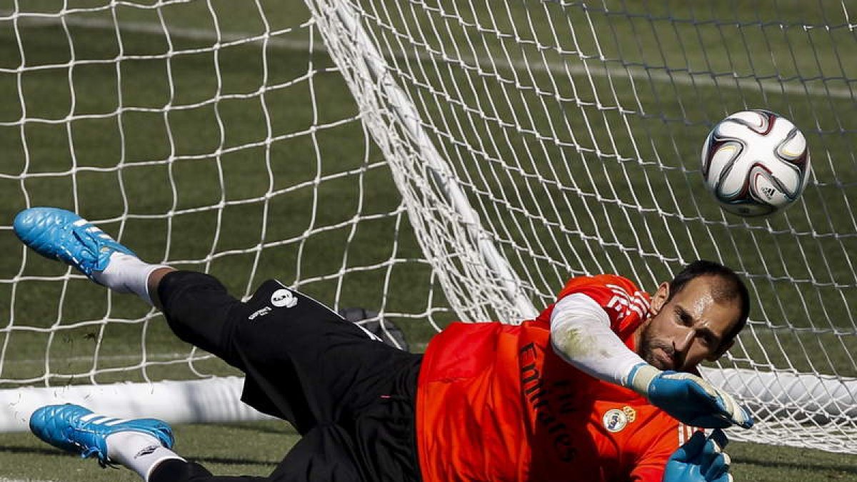 Diego López durante un entrenamiento con el Madrid