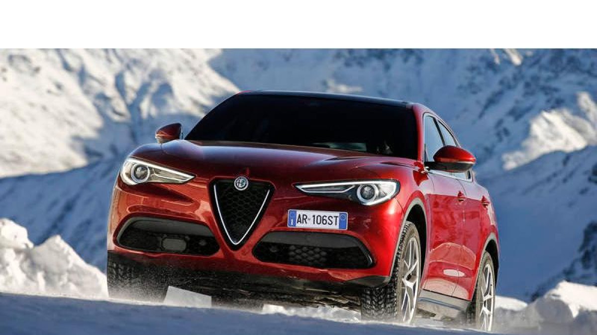 Poderío estético y dinámico, motores potentes para competir en el segmento SUV… Alfa Stelvio.