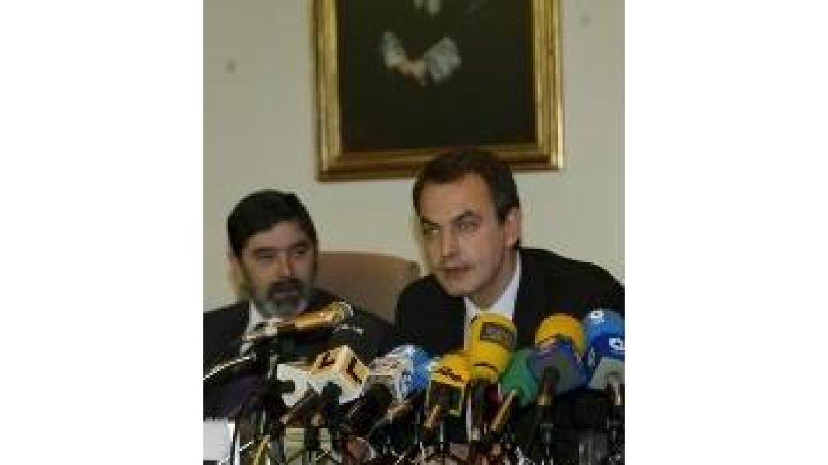 Zapatero presidió el acto central de la fiesta de la Facultad de Derecho