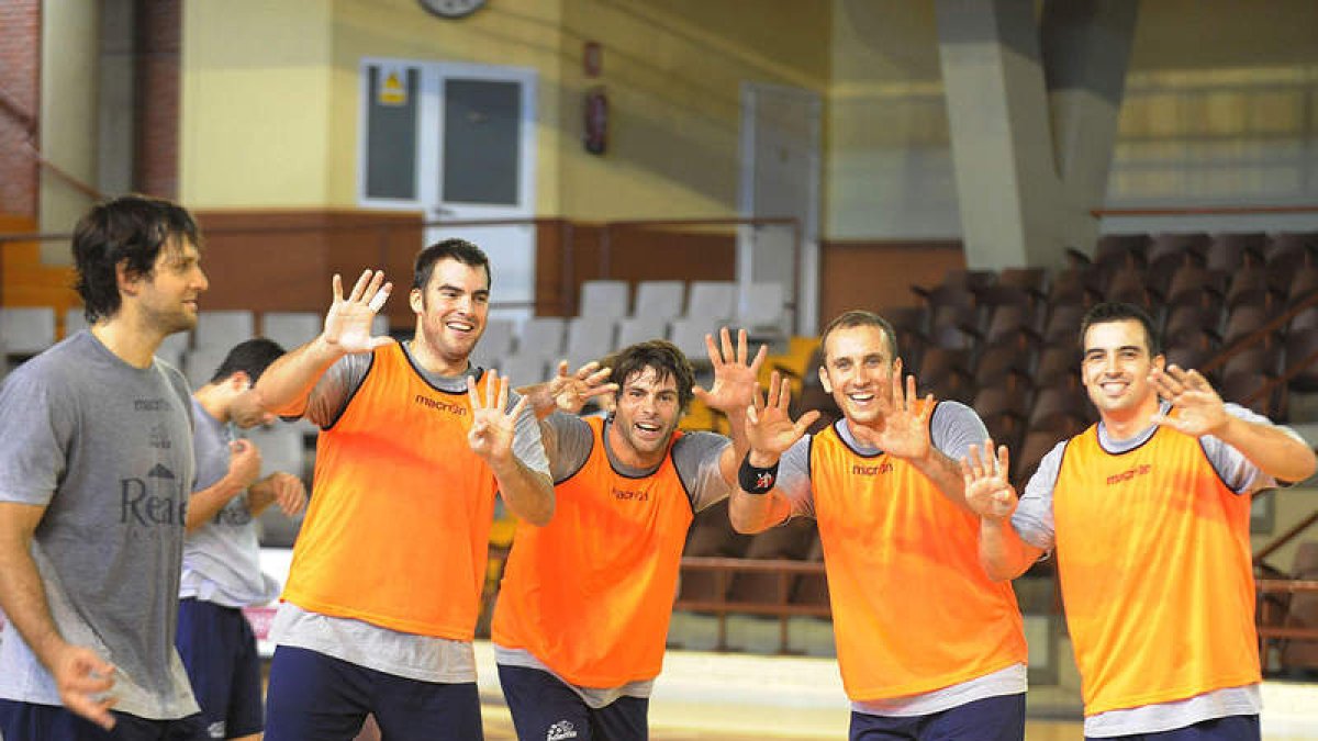 Esta semana o la próxima los jugadores comenzarán a recibir las nóminas que se les deben.