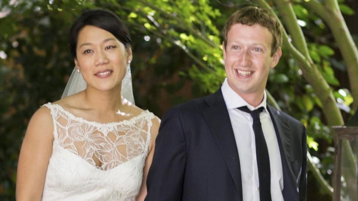 Zuckerberg y su esposa Priscilla Chan