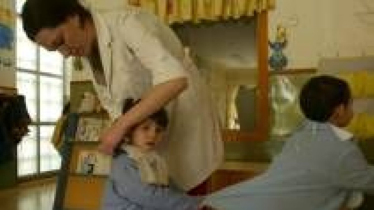 El programa de cuidadoras familiares va dirigido a la asistencia a los hijos de mujeres trabajadoras
