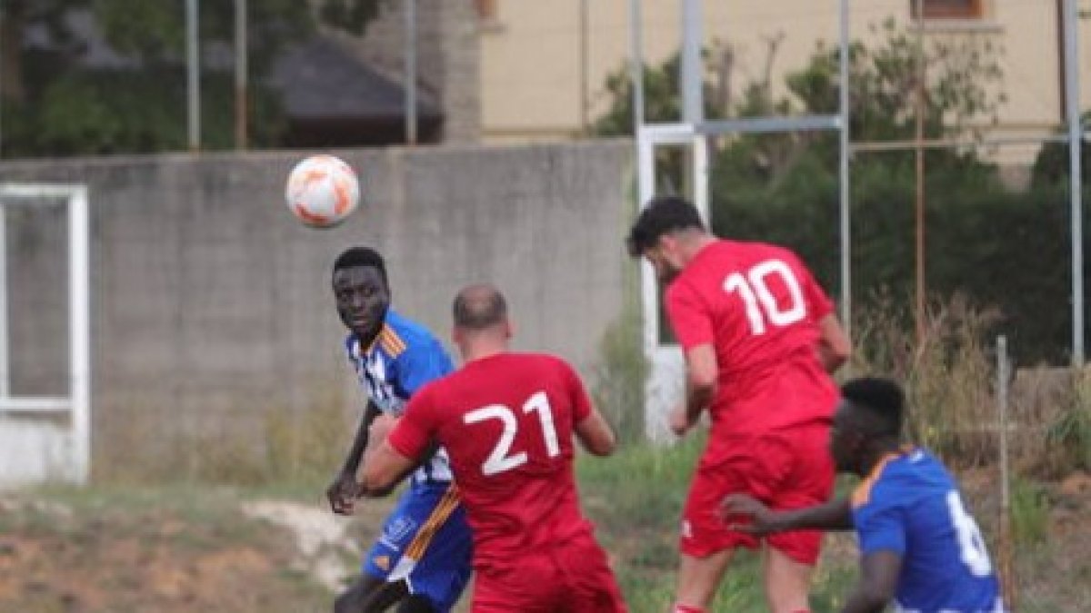 La Ponferradina B sacó un punto de Aranda. L. DE LA MATA