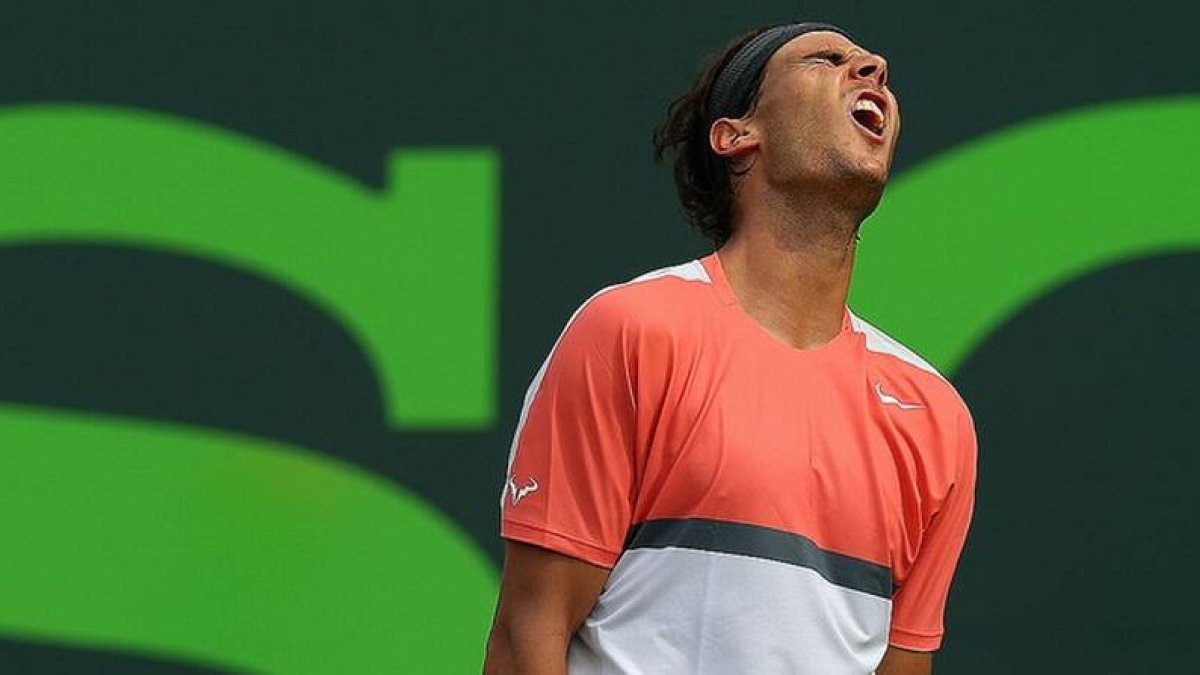 Rafael Nadal se lamenta tras fallar un punto en la final del Abierto de Miami.
