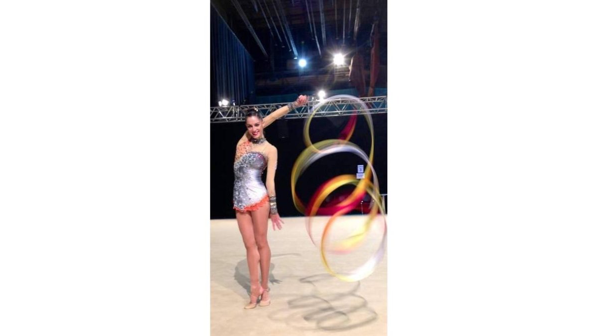 Carolina fue séptima en la final de cinta en el Mundial.