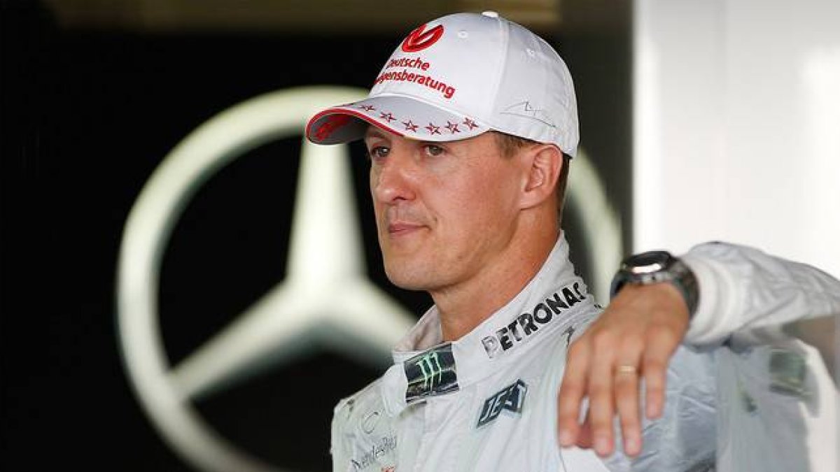 Michael Schumacher, en el box de Mercedes en el circuito de Suzuka, en octubre del 2012
