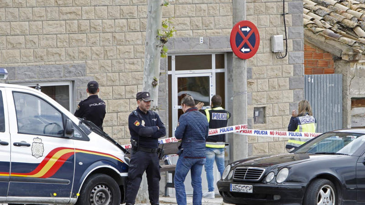JAVIER BELVER