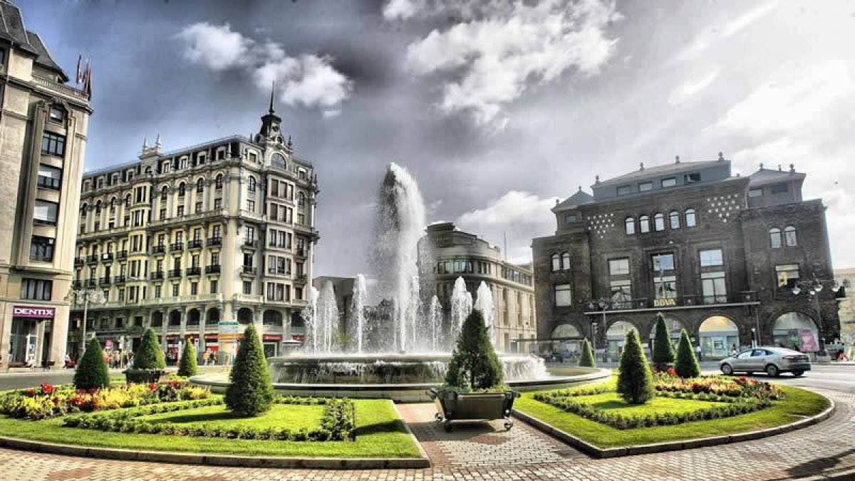 La fuente de Santo Domingo es una de las dos beneficiadas por la ampliación del horario de las fuentes.