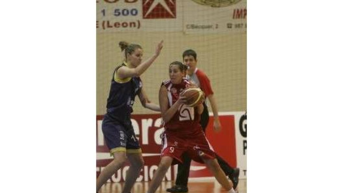 Las precauciones defensivas de ambos equipos restaron brillo al juego