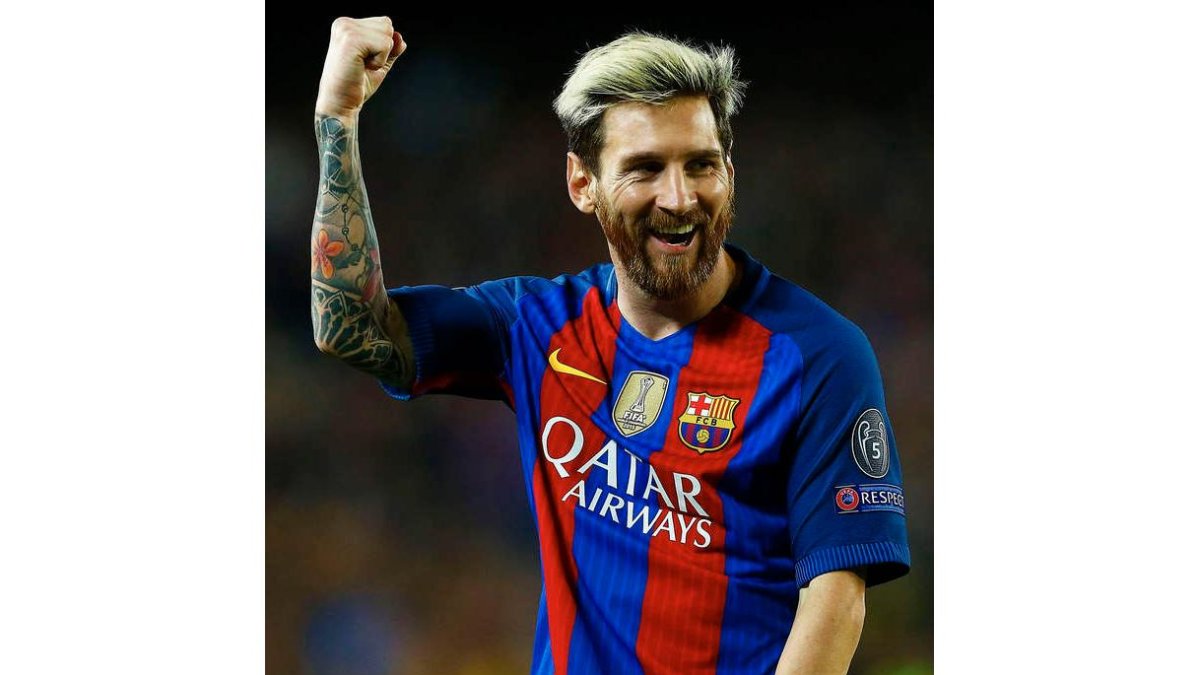 El delantero del Barcelona, Leo Messi, celebra uno de sus goles al City. ALEJANDRO GARCÍA