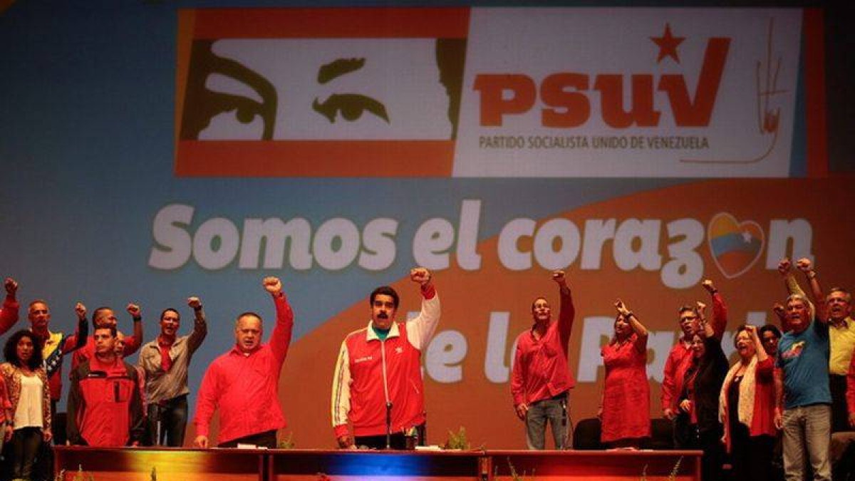 Maduro al frente de un acto del Partido Socialista Unido de Venezuela.