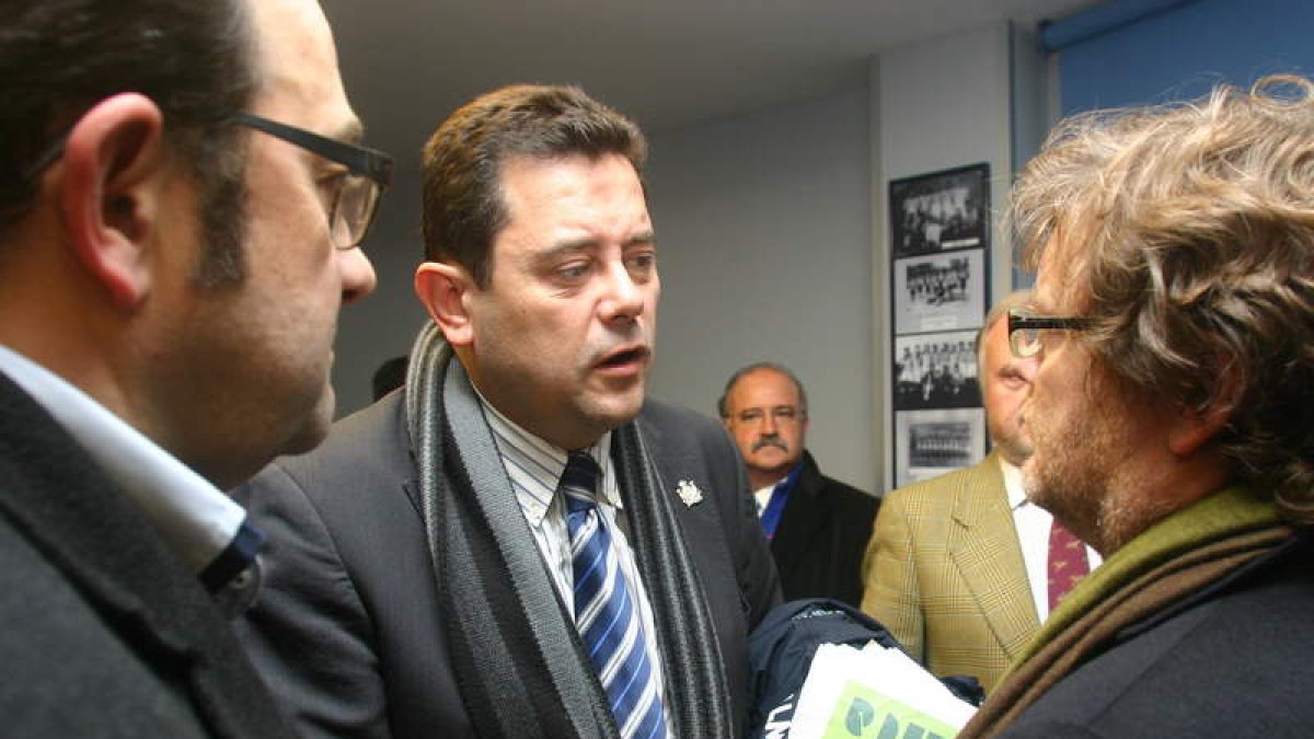 El periodista Tomás Roncero, en una de sus últimas visitas a Ponferrada.