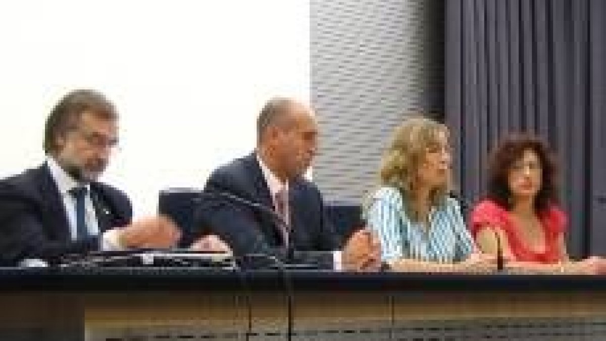 Ignacio Robles, José Antonio Díez, Encarnación Orozco y Teresa Gutiérrez, durante las jornadas