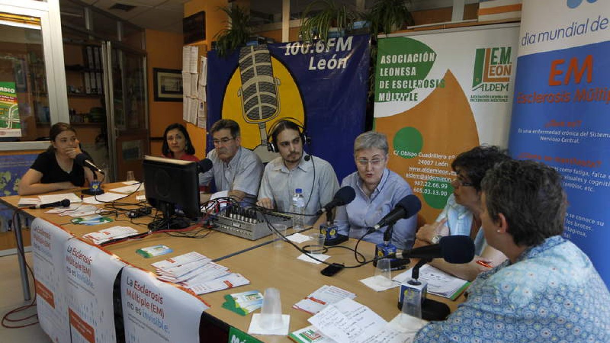 Participantes en las jornadas celebradas por el Día Mundial de la Esclerosis Múltiple.