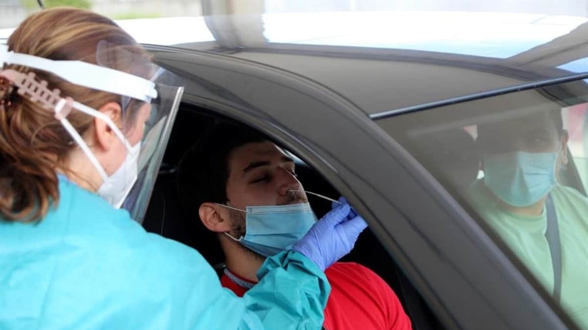 PCR en farmacias: última petición ante el avance del COVID-19 Foto: EFE