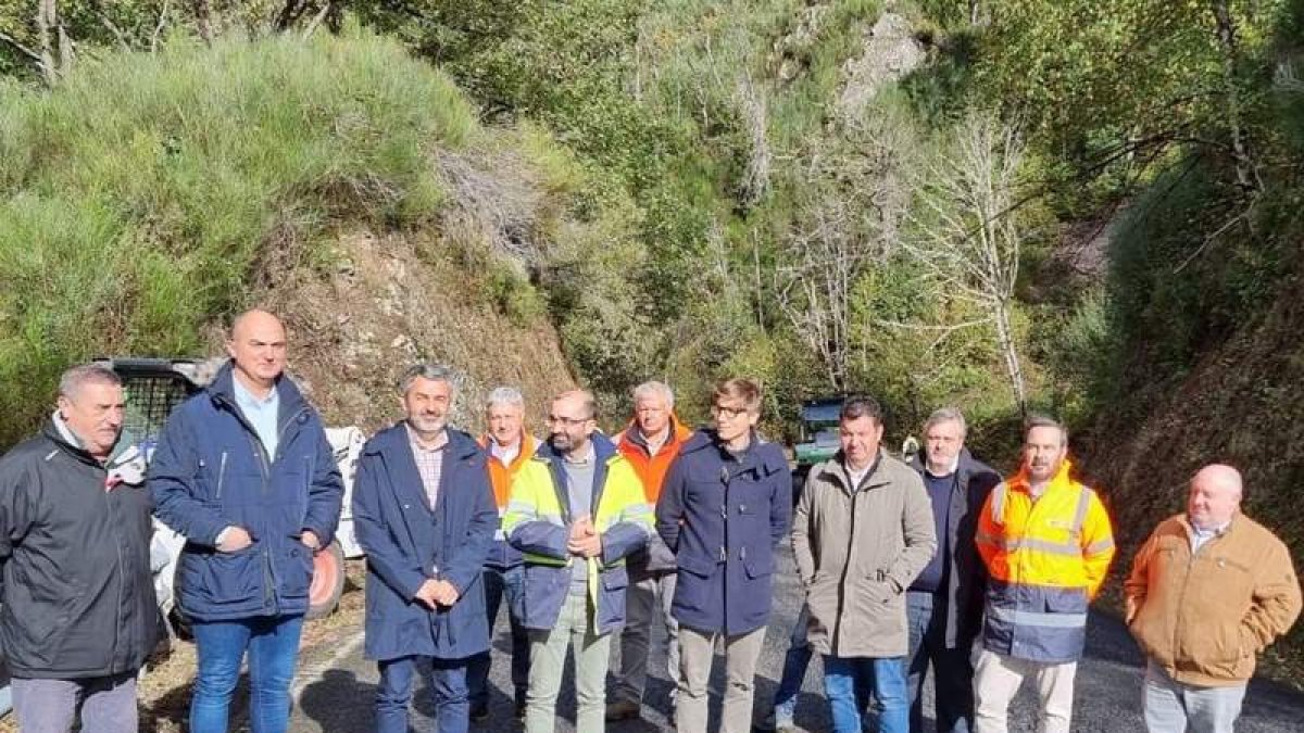 Visita de representantes municipales a la AS-15. DL