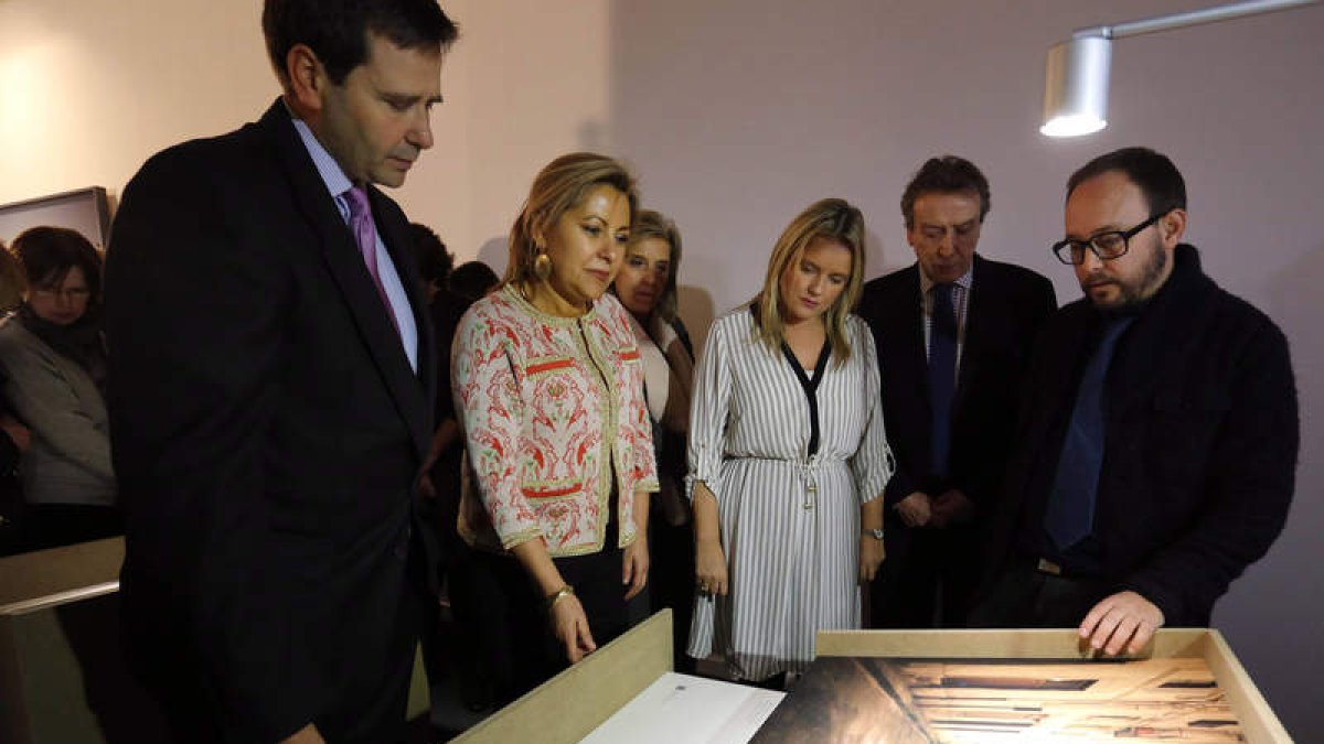 Momento de la presentación de la muestra de la Fundación de Víctimas del Terrorismo.