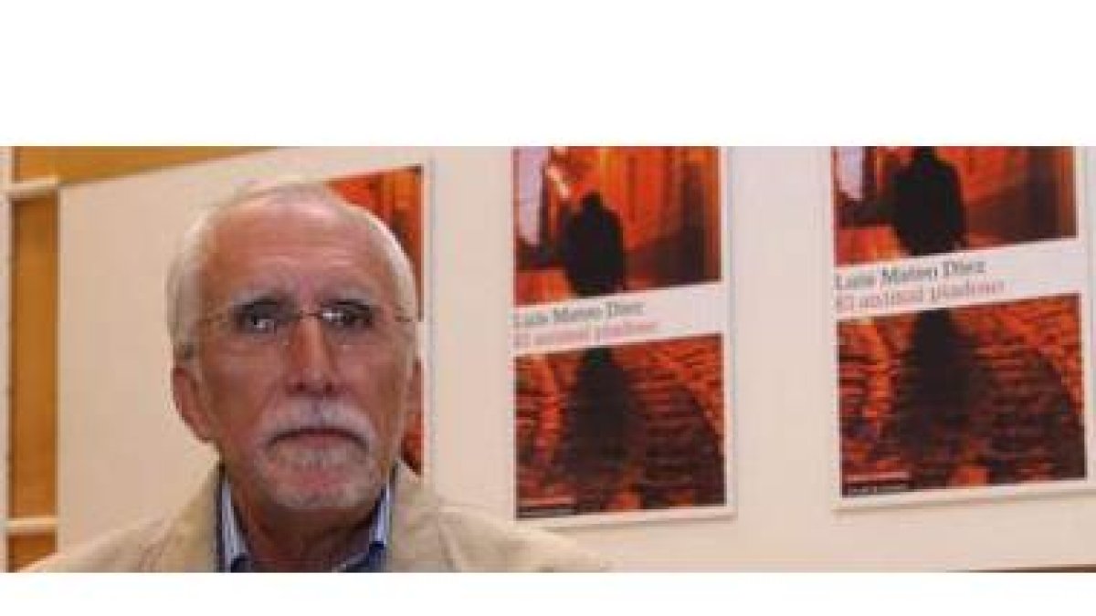 El escritor leonés Luis Mateo Díez recibe hoy un homenaje de la revista «Turia»