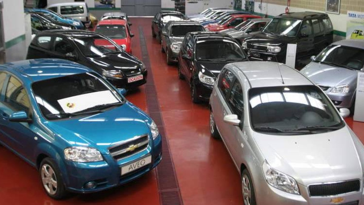 Los concesionarios acumulan un mes más de caída de ventas.