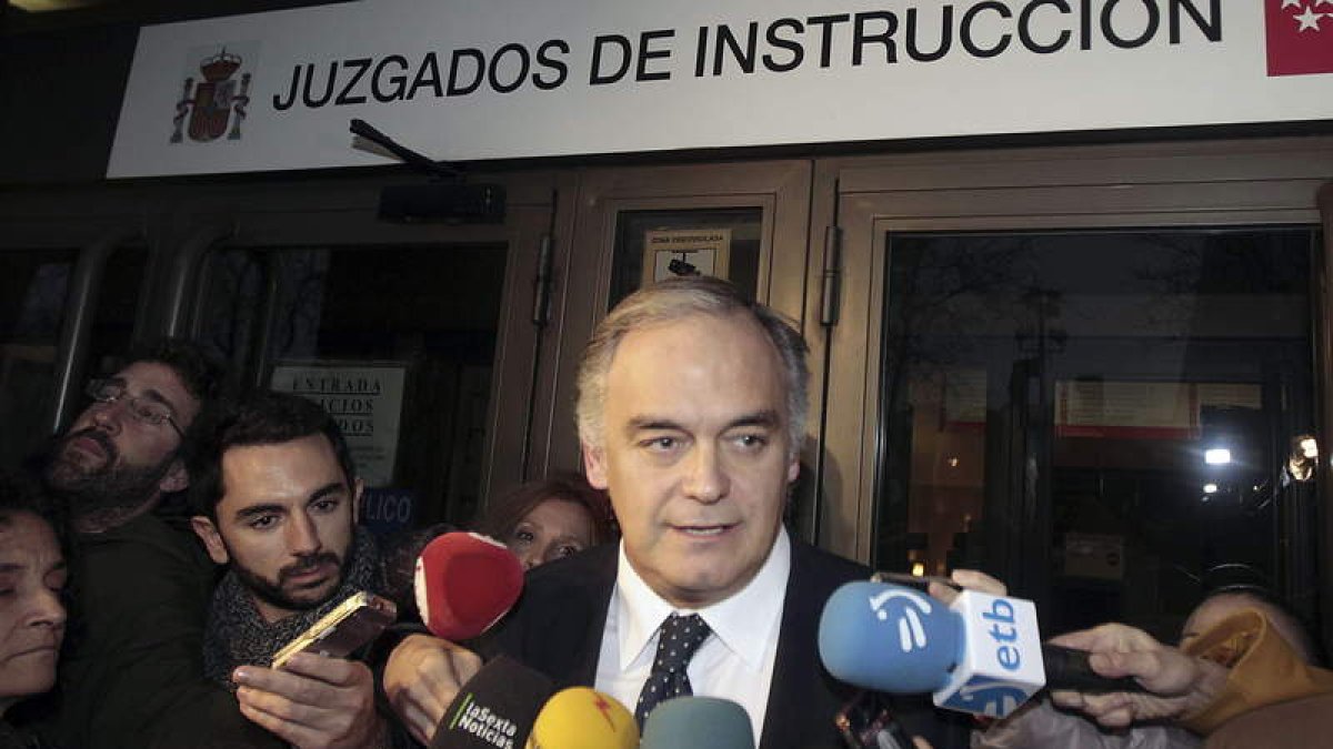González Pons, al salir de los juzgados de Plaza de Castilla.