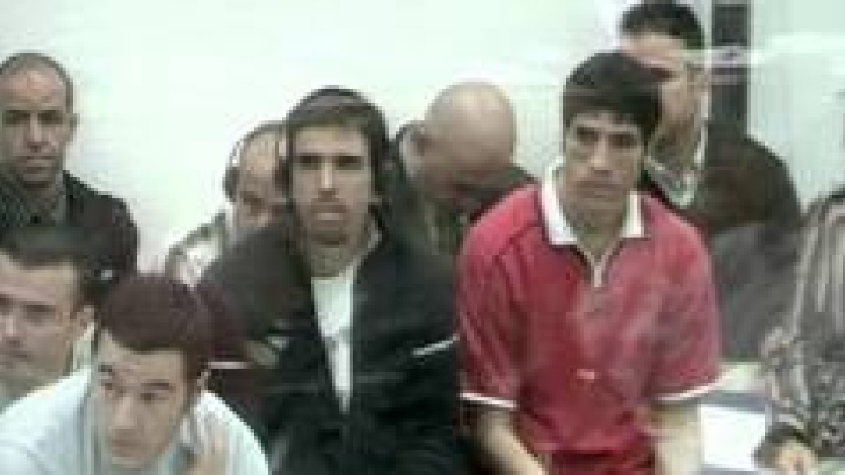 Varios de los acusados en el juicio del 11-M, durante la sesión que se celebró ayer