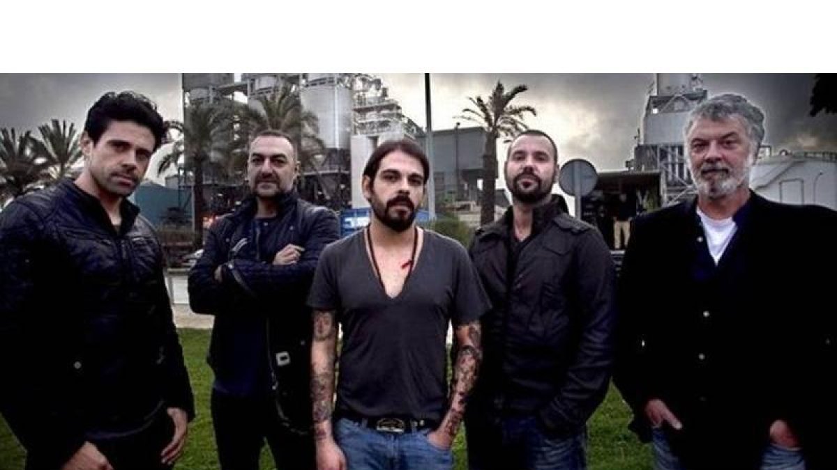 Joan Cutrina, en el centro, y los actores de 'Alpha'.