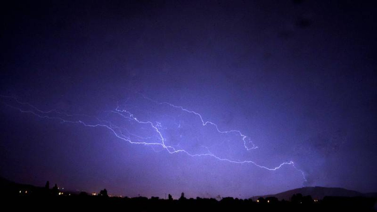 Tormenta sobre Ponferrada la pasada semana