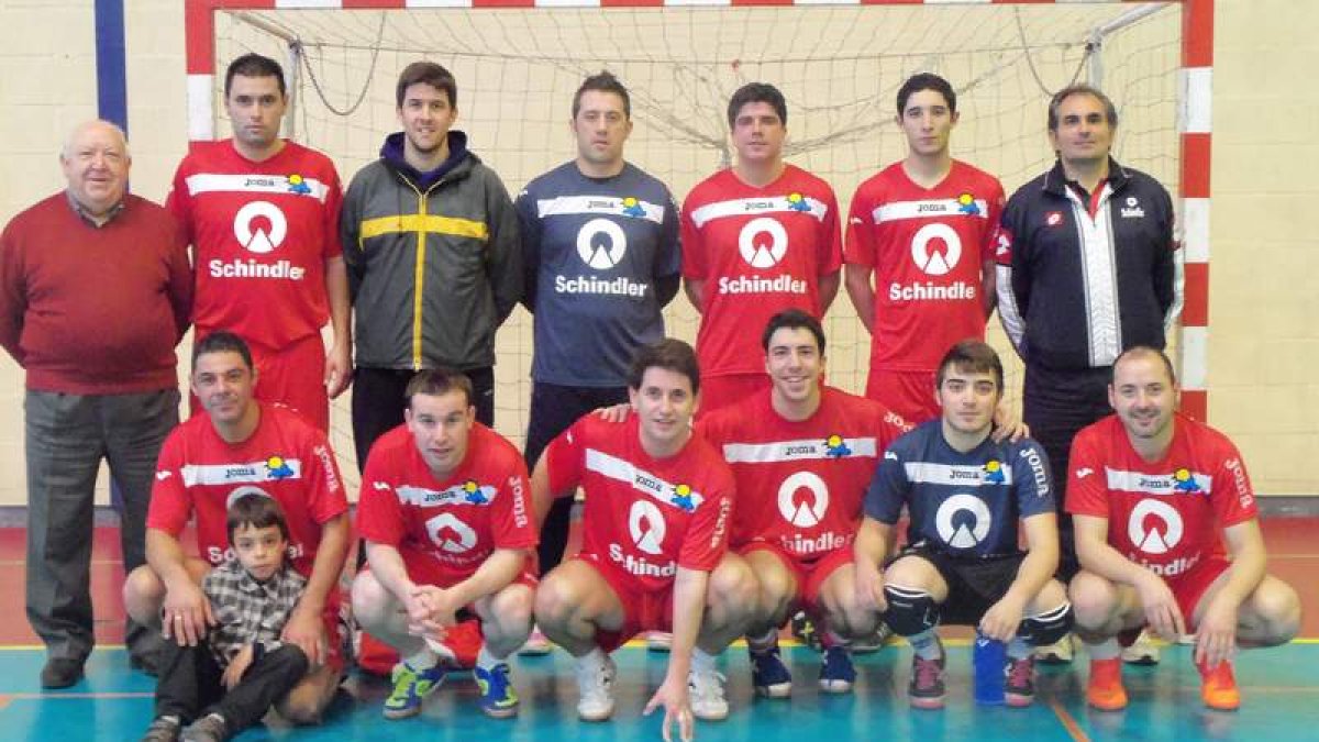 Formación del equipo del Schindler que disputa la competición liguera de la Asolefusa.