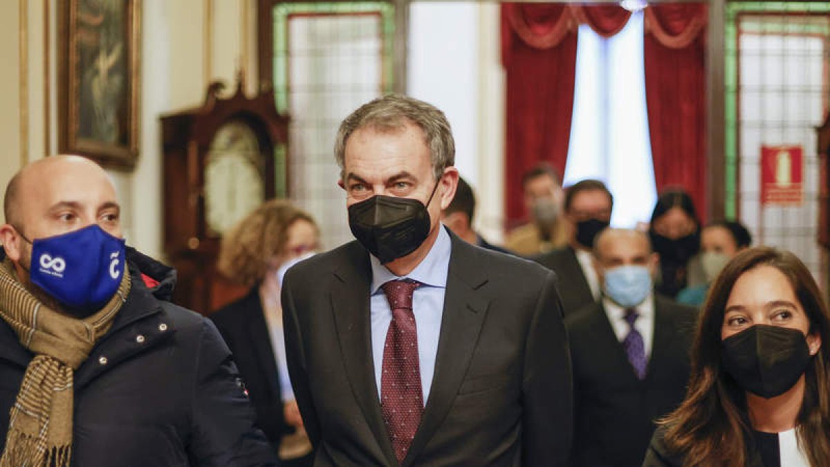 El expresidente del Gobierno José Luis Rodríguez Zapatero, en La Coruña. CABALAR
