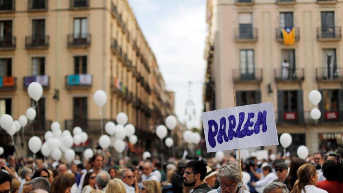 Concentración en Barcelona a favor del diálogo.
