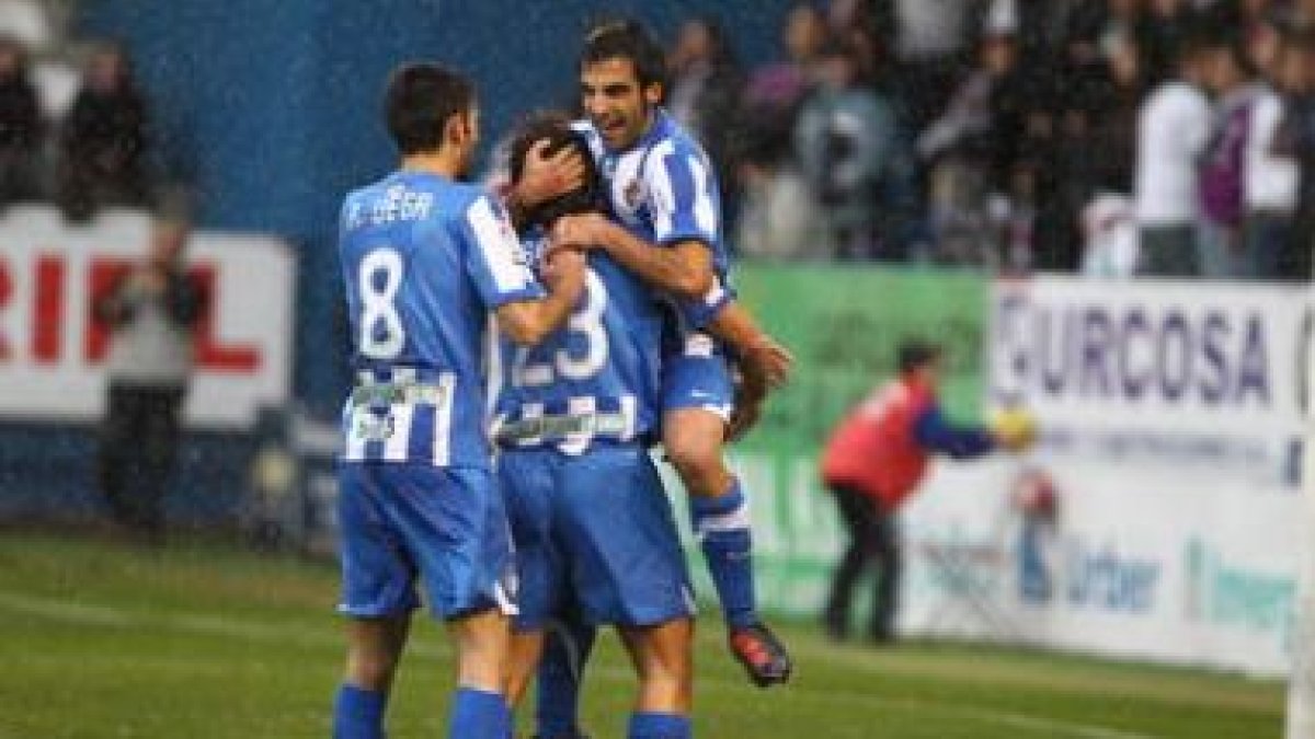 La alegría se palpaba en los rostros de los jugadores al marcar el 3-0.