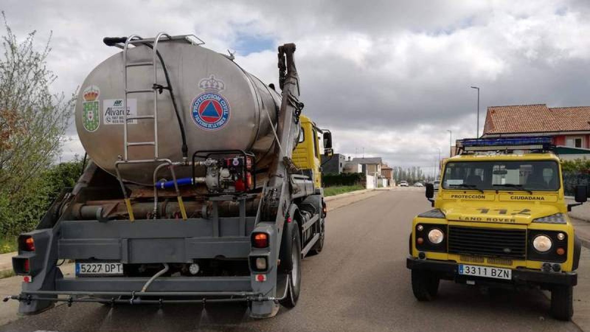 Protección Civil de Valverde incorpora un camión cisterna. DL
