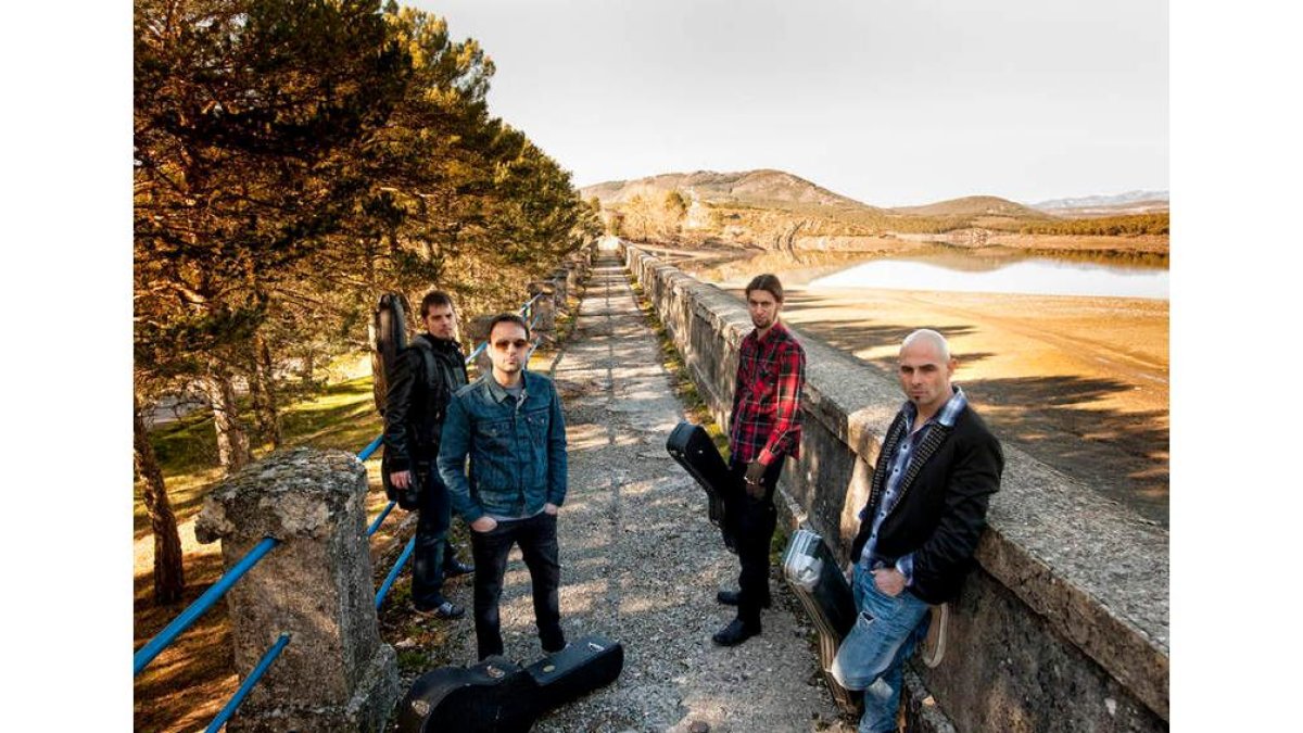 Una de las fotografías promocionales del nuevo álbum de la banda