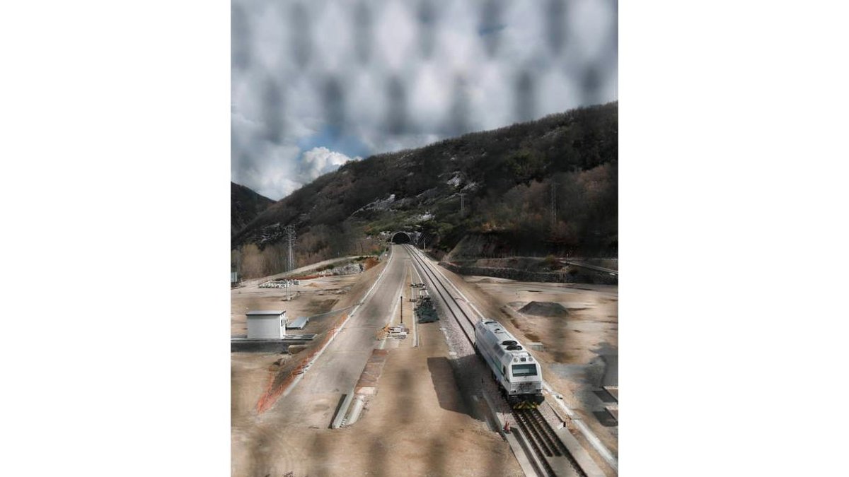 Zona entre túneles de la plataforma de la Variante. ARCHIVO